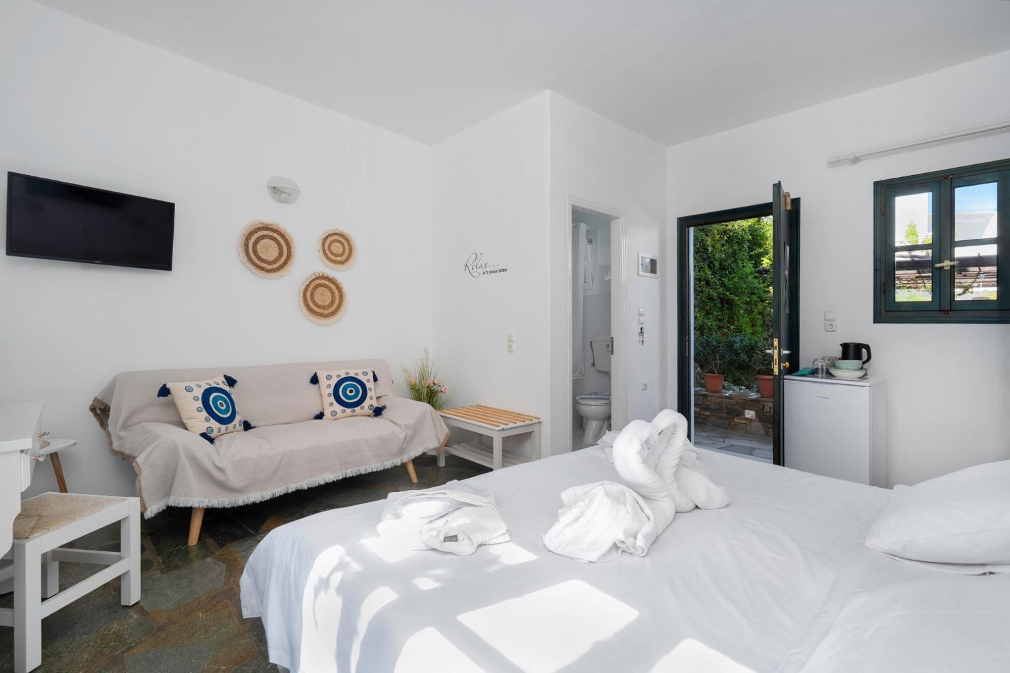 Eleni Rooms Páros Exteriör bild